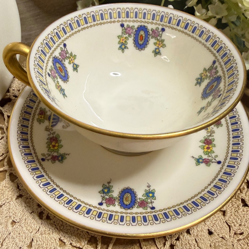 1920s Lenox The Colonial Teacup and Saucer Set of 4 Ivory Blue Gold Fine China